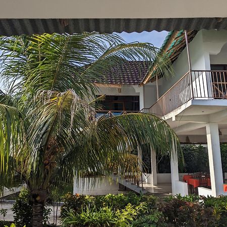 Kivulini Lodge And Restaurant 南威 外观 照片